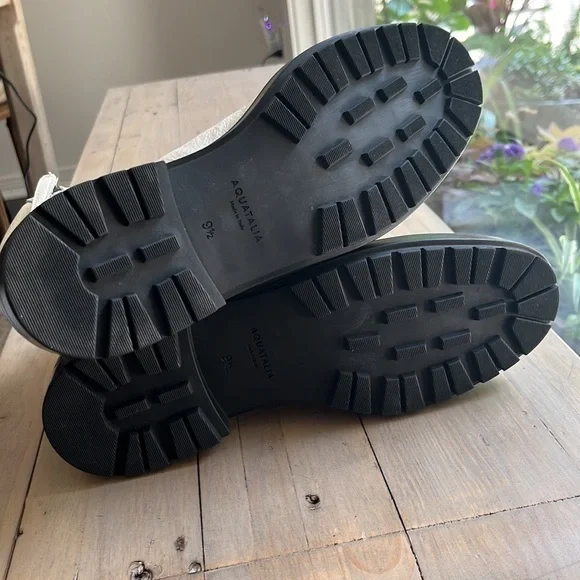 Aquatalia Laila Water Resistant Zip Bootie in Off White Leather Size 9.5. - Picture 8 of 10